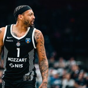 Karlik Džons
